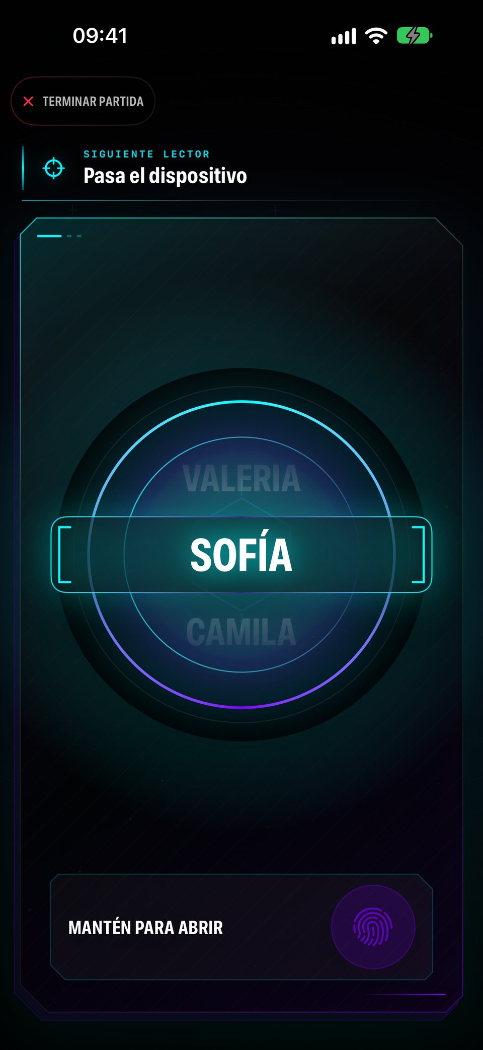 Paranoia elige a Sofía para leer la siguiente pregunta y espera a que mantenga presionado para abrir su pregunta secreta