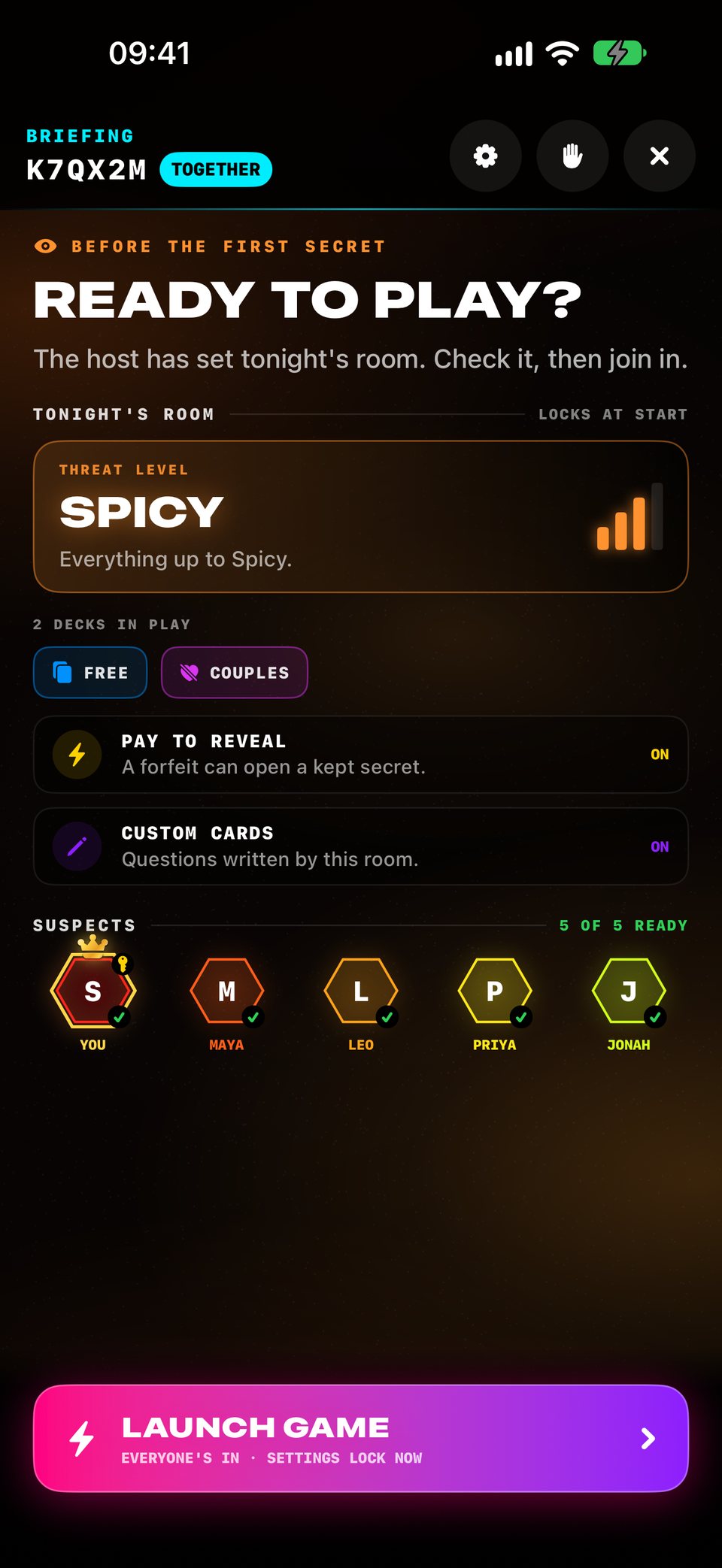 An online room before the first secret: Spicy level, Free and Couples decks, Pay to reveal on, and all five players ready